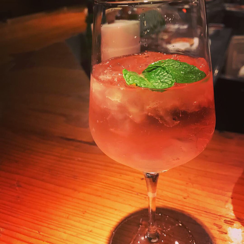 ロゼスパークリング(Charcoal Dining るもん)