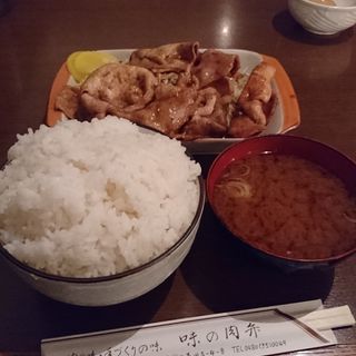 ジャンボ焼肉定食(肉弁 )