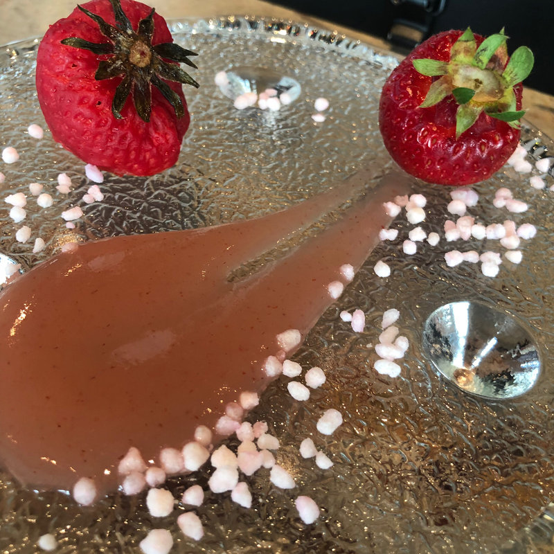 ややこしい苺(tapas molecular bar)