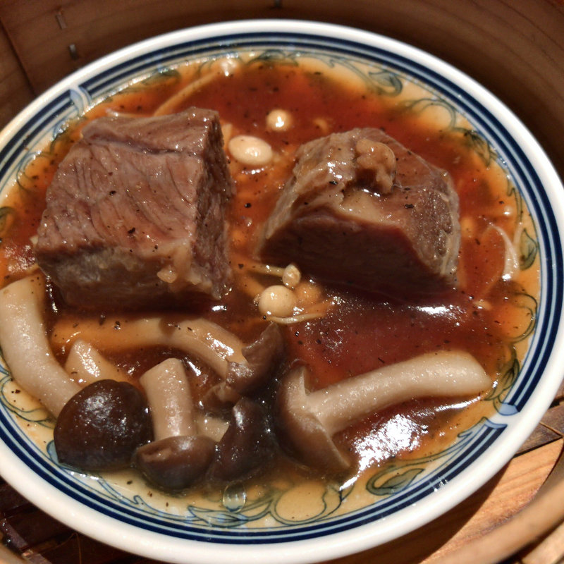 牛頰肉の黒胡椒風味(カスケイドカフェ Cascade Cafe)