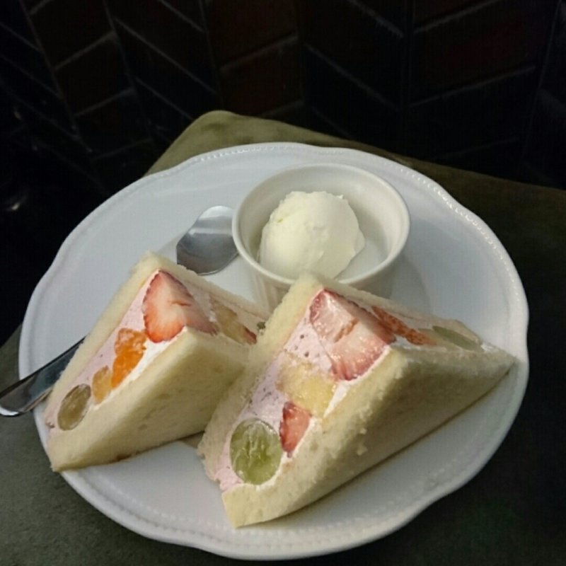 フルーツサンド(静香 （シズカ）)