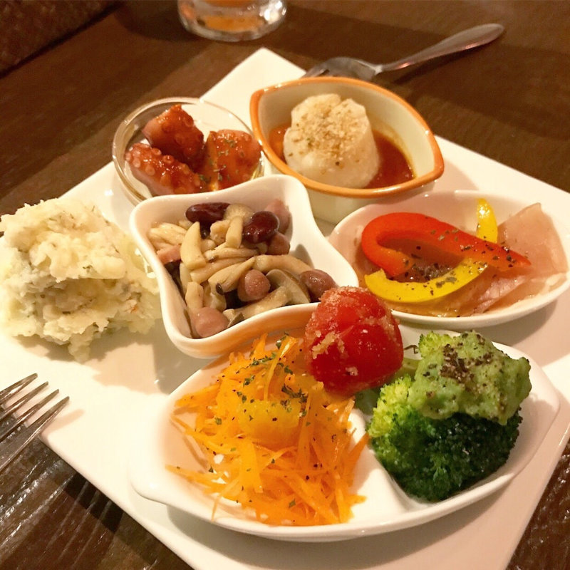 タパス盛り合わせ(ナポレオンフィッシュ)