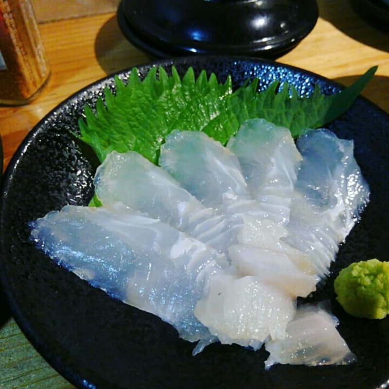 本日の新鮮造り ひらめ昆布〆(立ち呑み てんまや)