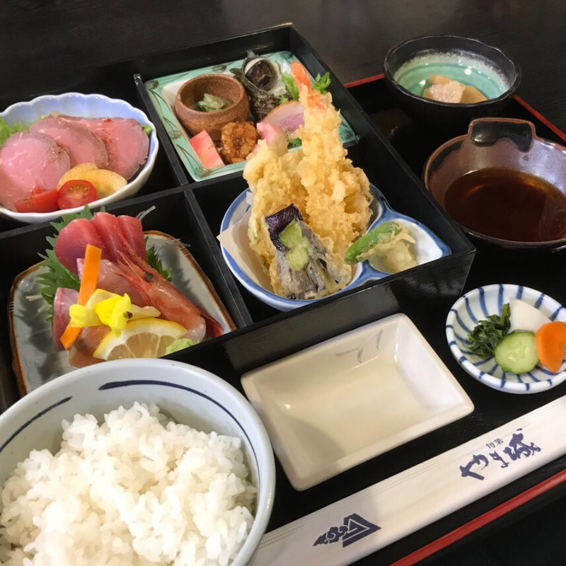 やま城 昼御膳(やま城 （やましろ）)