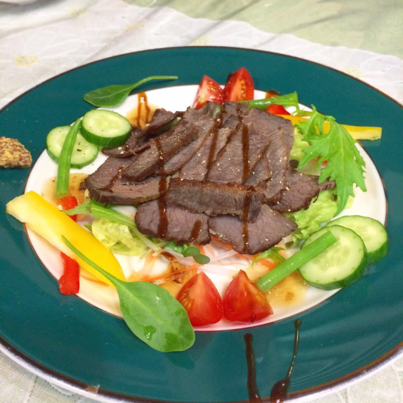 手作りスモークビーフ(洋風料理＆焼鳥らんなー)