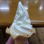 生乳ソフトクリーム(道の駅両神温泉薬師の湯 お食事処 )