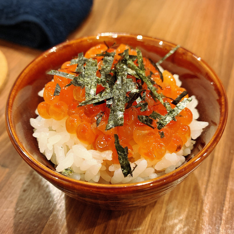 いくら丼( 灼味噌らーめん 八堂八（やどや）)