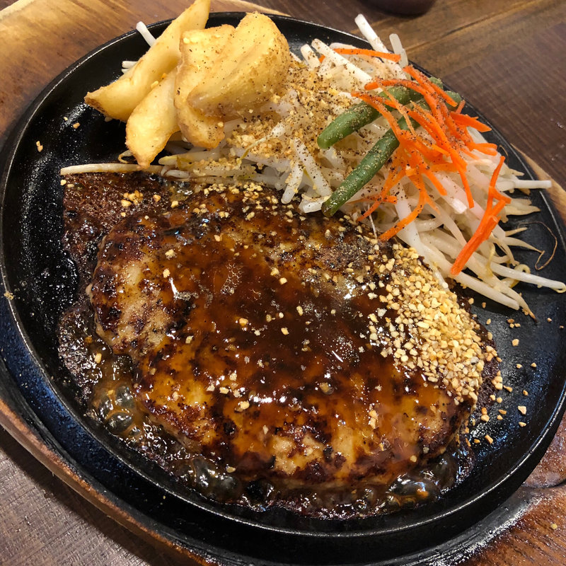 ハンバーグ セット(鉄板牧場 水道橋店 （テッパンボクジョウ）)