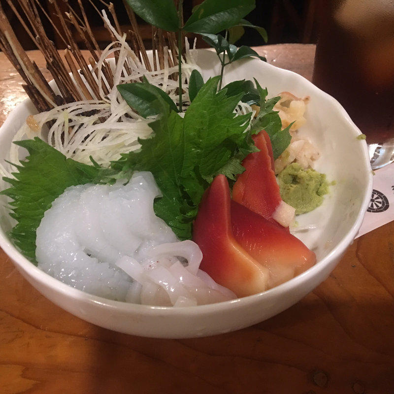 アオリイカ、ホッキ貝刺身(季節料理詩 )