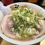 スーパーにんにくしょうゆラーメン（中盛）(超ごってり麺 ごっつ 新小岩店)