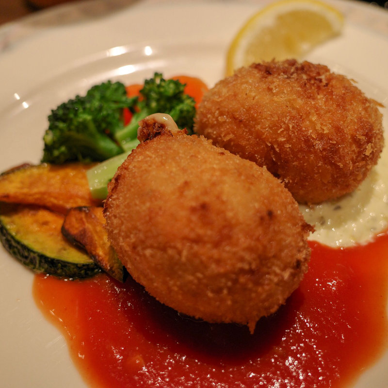 カニクリームコロッケ(キッチン 櫻庭)