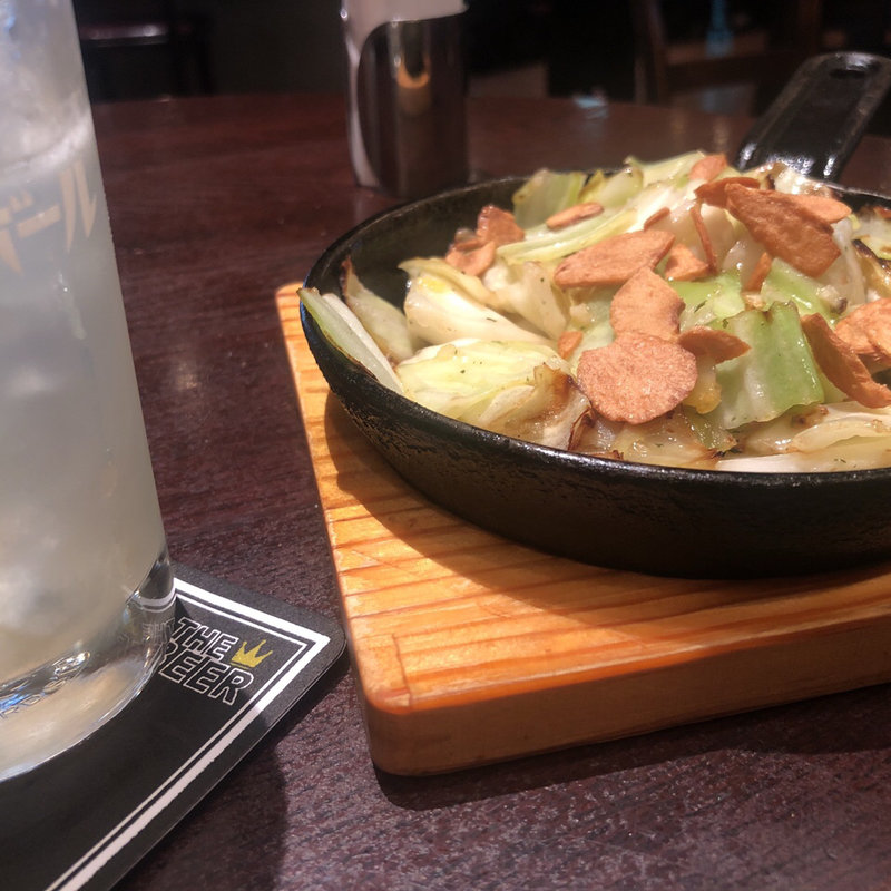 キャベツのアンチョビガーリック焼き(ビアーズテーブル ケラケラ)