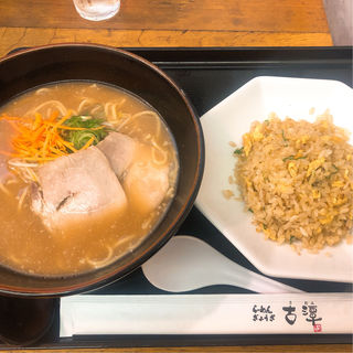 醤油ラーメンチャーハンセット 古潭 なんばウォーク中央店 こたん の口コミ一覧 おいしい一皿が集まるグルメコミュニティサービス Sarah