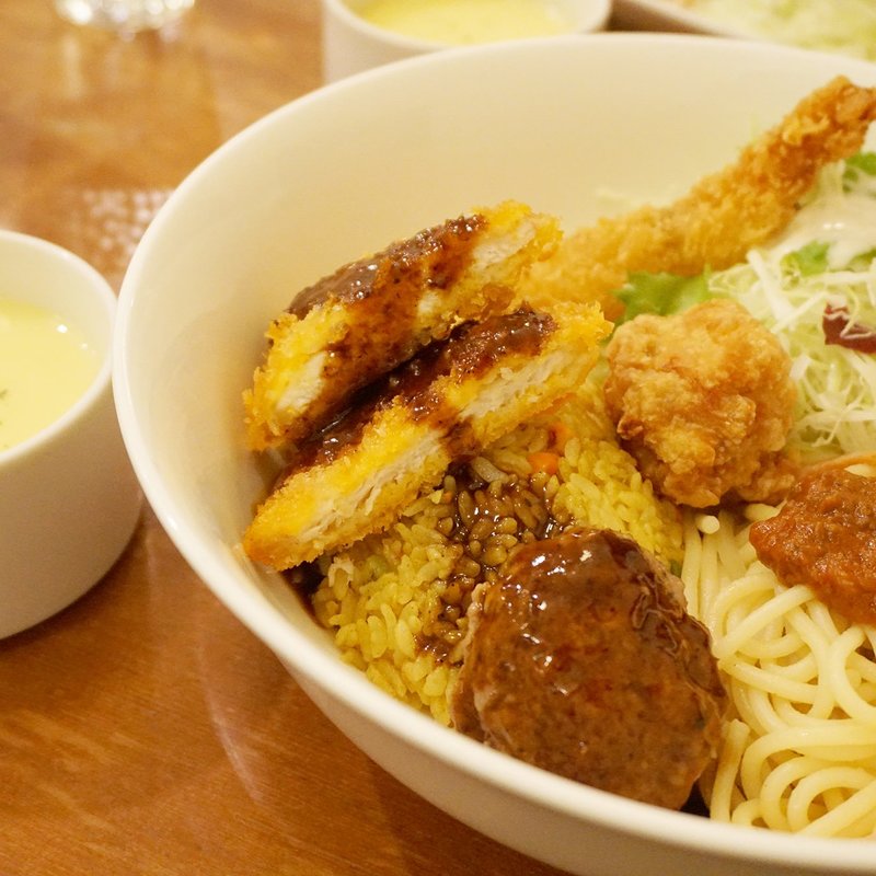 デラックス トルコライス(長崎洋食 とっとっと)