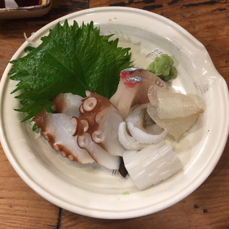 刺身盛り合わせ(（株）たなか酒店 立呑み田中)