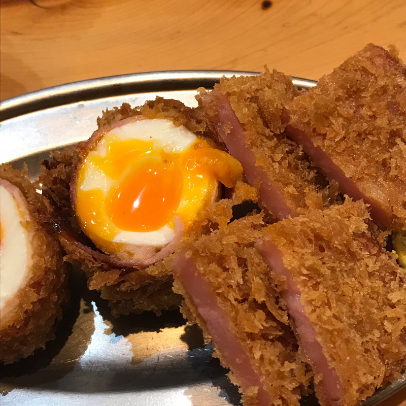 ベーコンエッグかつ(とんかつまるや 新橋駅前本店)