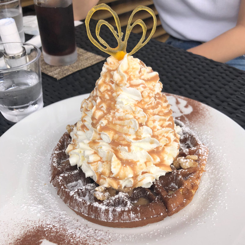 アメリカンワッフル スペシャル （レギュラーサイズ)(カフェ・カターラ)