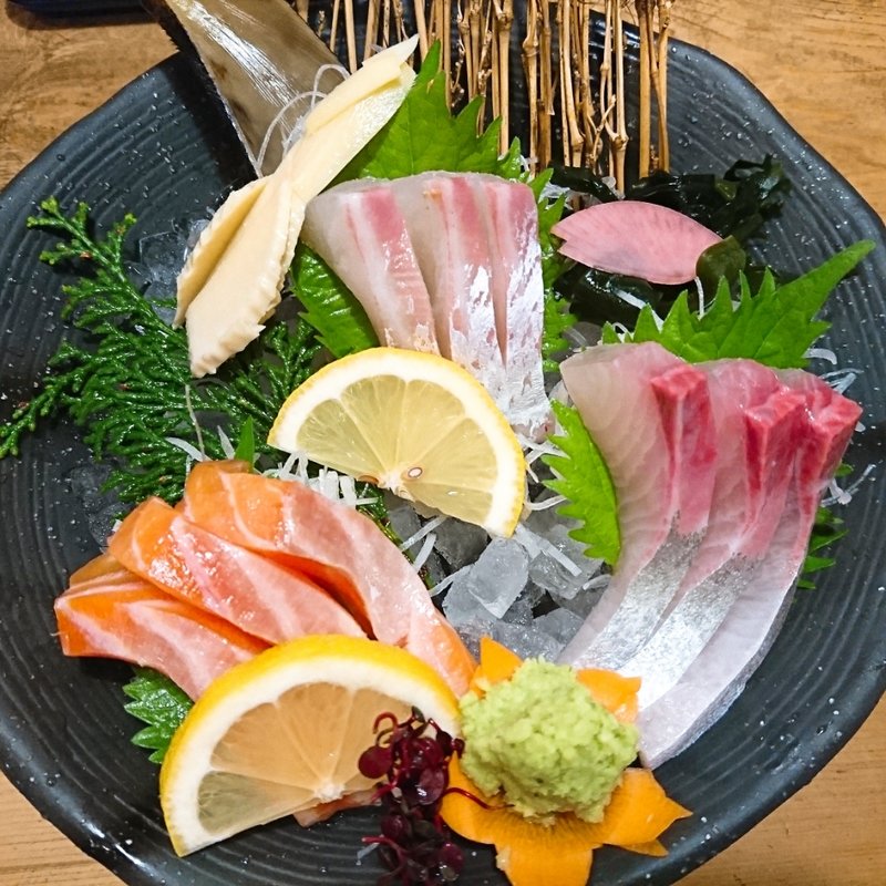 海鮮お造り盛り合わせ(3種)(炭火食彩の里 一休)