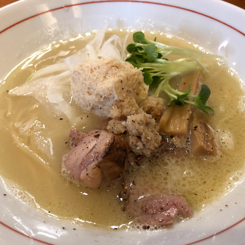 鶏と帆立の塩白湯らぁめん(醤油と貝と麺 そして人と夢 )
