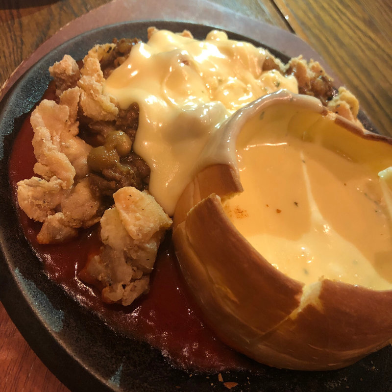 (アメリカンバーベキュー＆バー ピットタバーン )