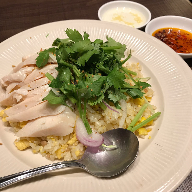 チキンライス風シンガポール炒飯(童童 （トントン）)