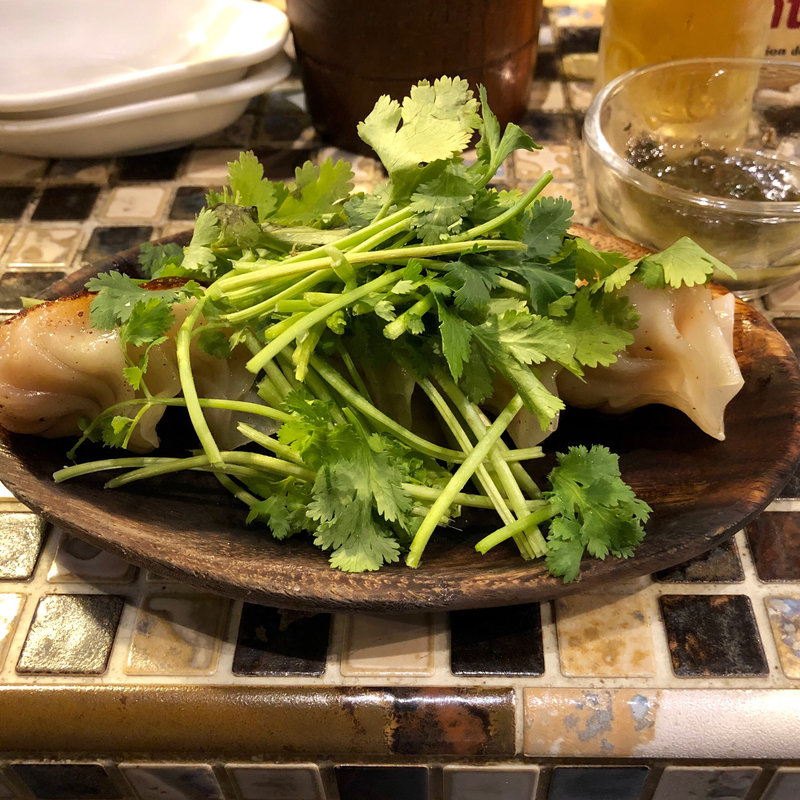 パクチージェノベーゼ餃子(アガリコ餃子楼 北千住店)