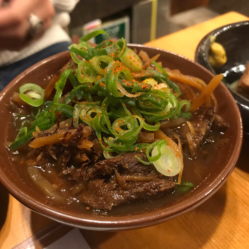 馬すじ煮込み(串かつ 寅卯 ekie広島店)