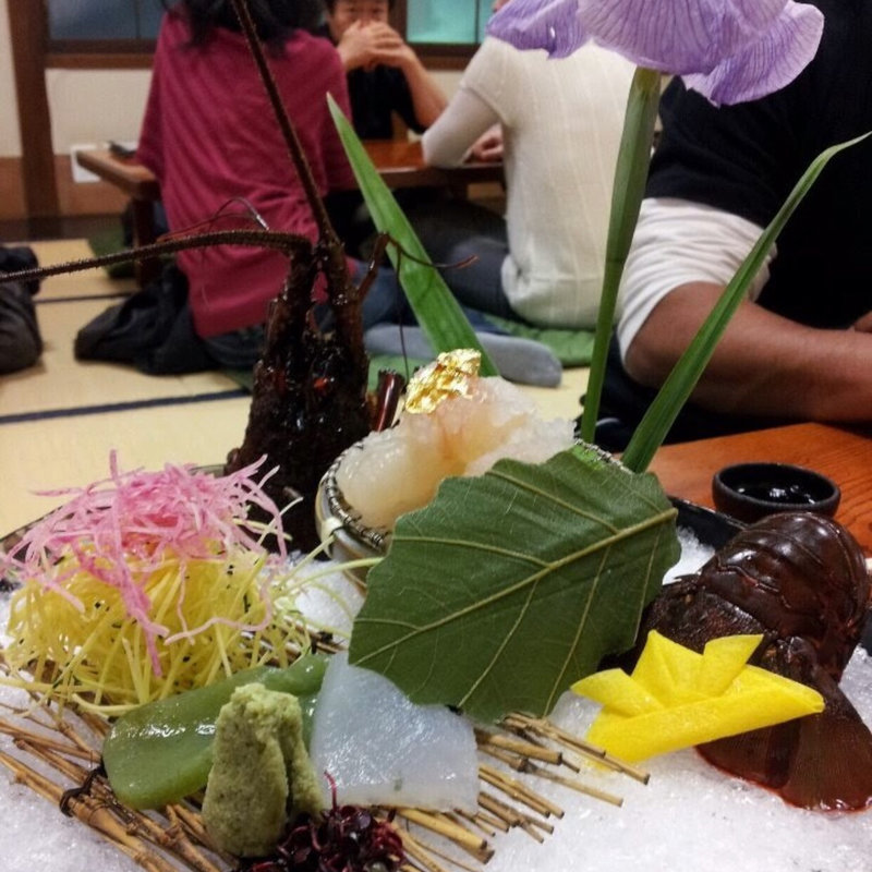 活伊勢海老(あつた蓬莱軒 本店)