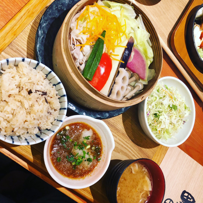 たっぷりお野菜のセイロ蒸しごはん(黒ぶたや ルミネ立川店)