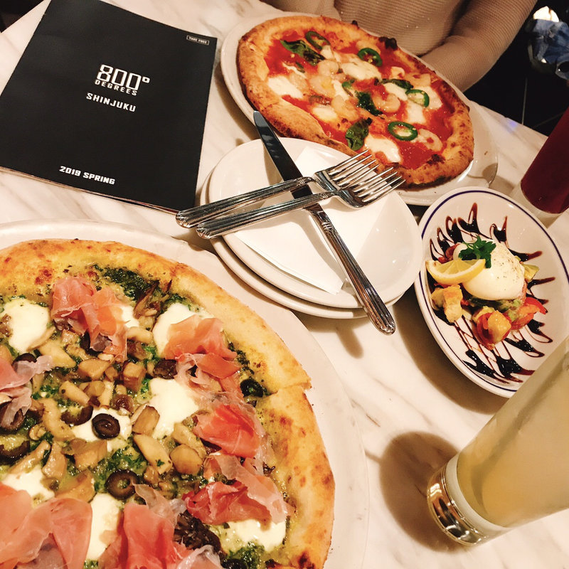 (800°DEGREES　NEAPOLITAN PIZZERIA　)