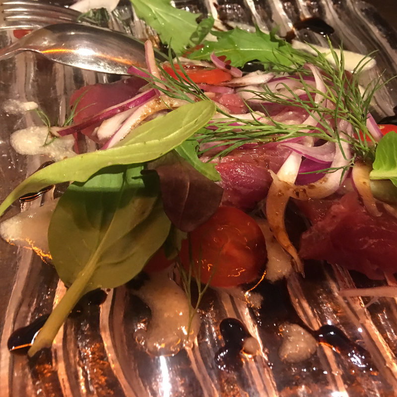 勝浦産カツオのカルパッチョ 西洋ワサビのヴィネグレット(農家の野菜×創作料理101)