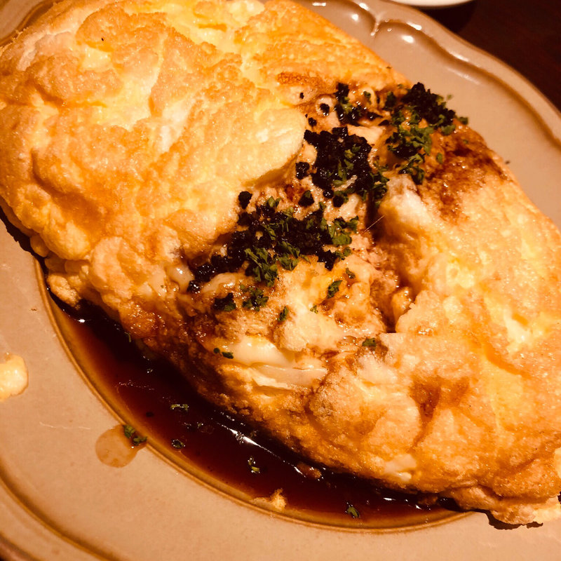 チーズスフレオムレツとトリュフのペリグーソース(フレンチーナ 品川店 )