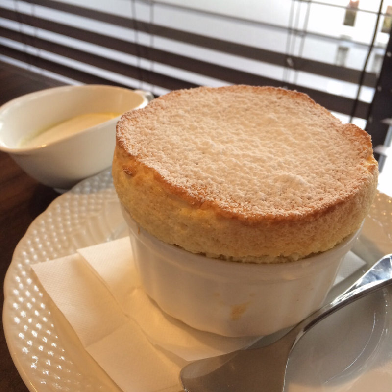 バニラのスフレ アングレーズソース(星乃珈琲店 姫路店)