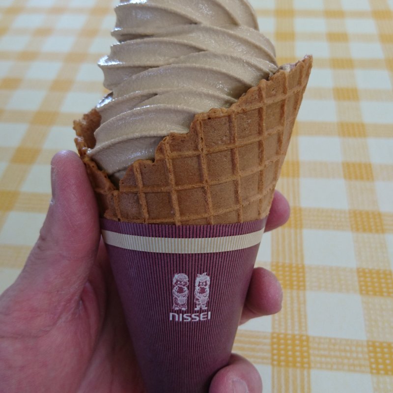 牧場ソフトクリーム（モカ味）(道の駅 ぐりーんふらわー牧場・大胡 )