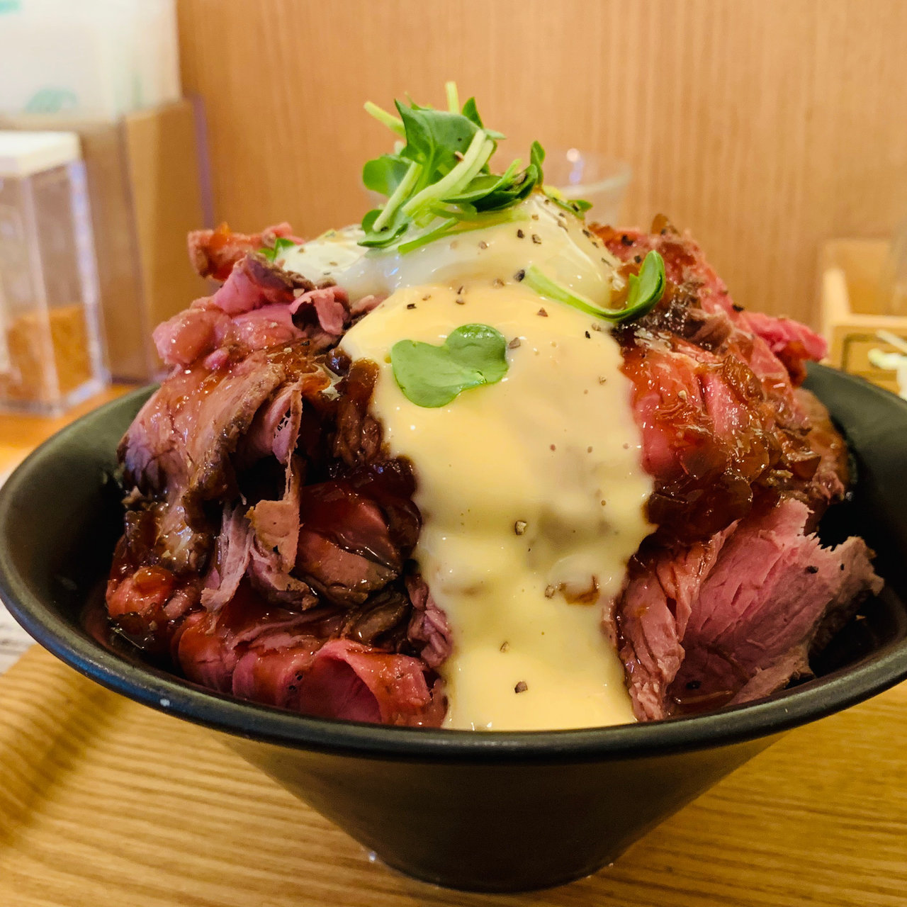 ローストビーフ丼 肉大盛り にくきゅう の口コミ一覧 おいしい一皿が集まるグルメコミュニティサービス Sarah