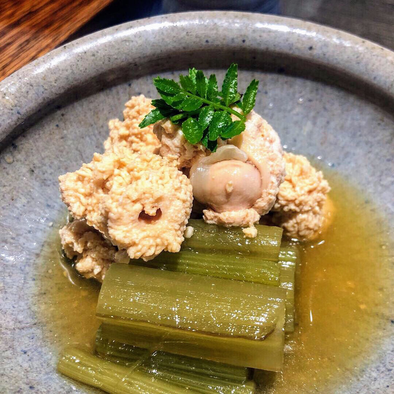 鯛の子とふきの煮物(手打ちそば 大阪松下)