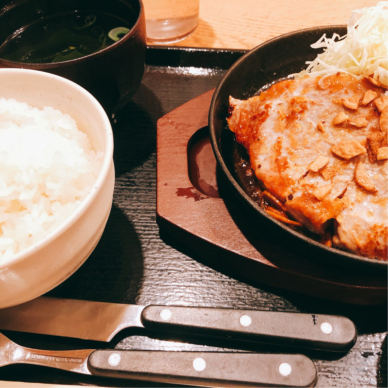 とんテキ定食(もつ焼き 栄司 )
