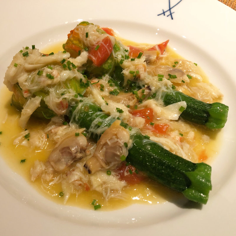 花ズッキーニと毛蟹(au deco )