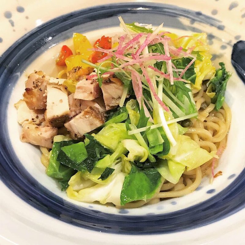 限定 春キャベツとスモークチキンの油そばの(海老丸らーめん)