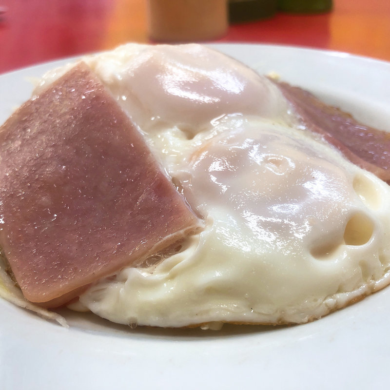 ハムエッグ(武井)