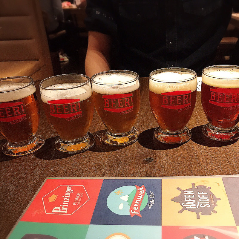 ドイツのドラフトビール3種のテイスティング(SCHMATZ （シュマッツ ビア ダイニング）)