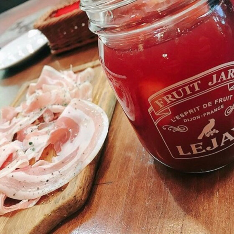 カクテル各種 （ジン、ラム、ウォッカ、テキーラ、カシス、マリブ、ディタ、コアントロー、チンザノ他）(イタリアン&ワインバー CONA渋谷店)