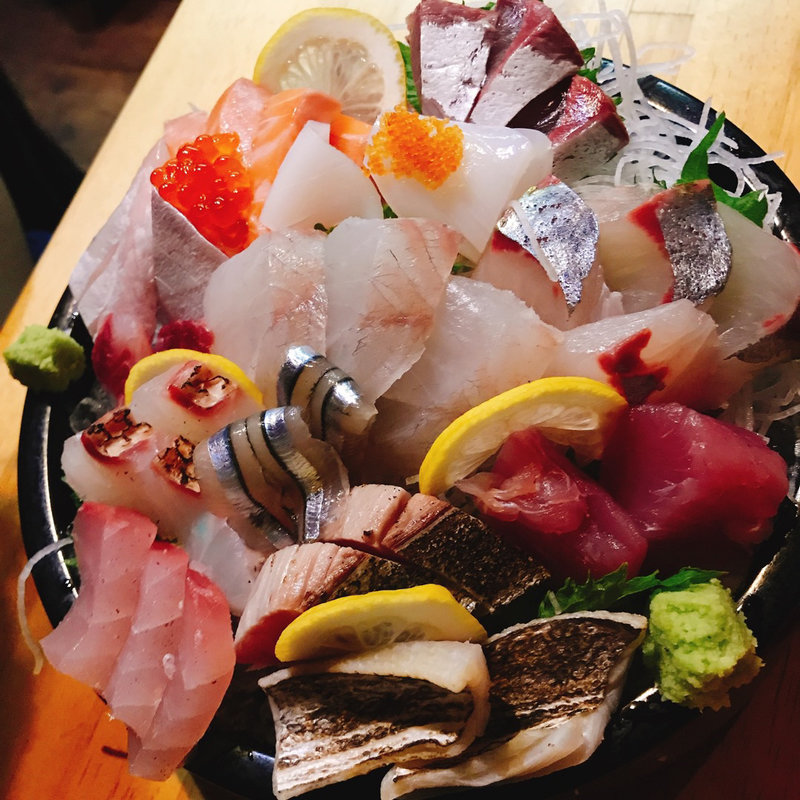 刺身盛り合わせ(1人前)(夜の魚屋さん （よるのさかなやさん）)