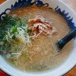 糸島豚骨焼豚ラーメン(元祖糸島ラーメン 銅鑼（どら）今宿店)