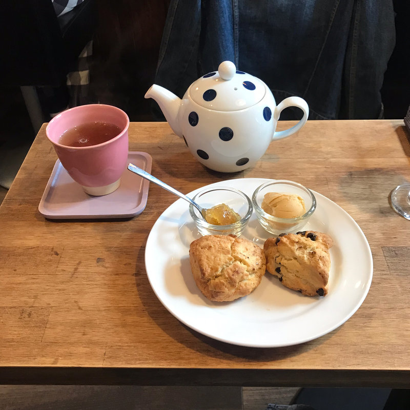 スコーンセット(and breakfast )