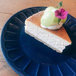 (DELI & BAKE halte)