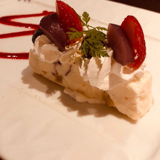 クリームチーズとドライフルーツ・果実のアイスケーキ(フレンチーナ 品川店 )