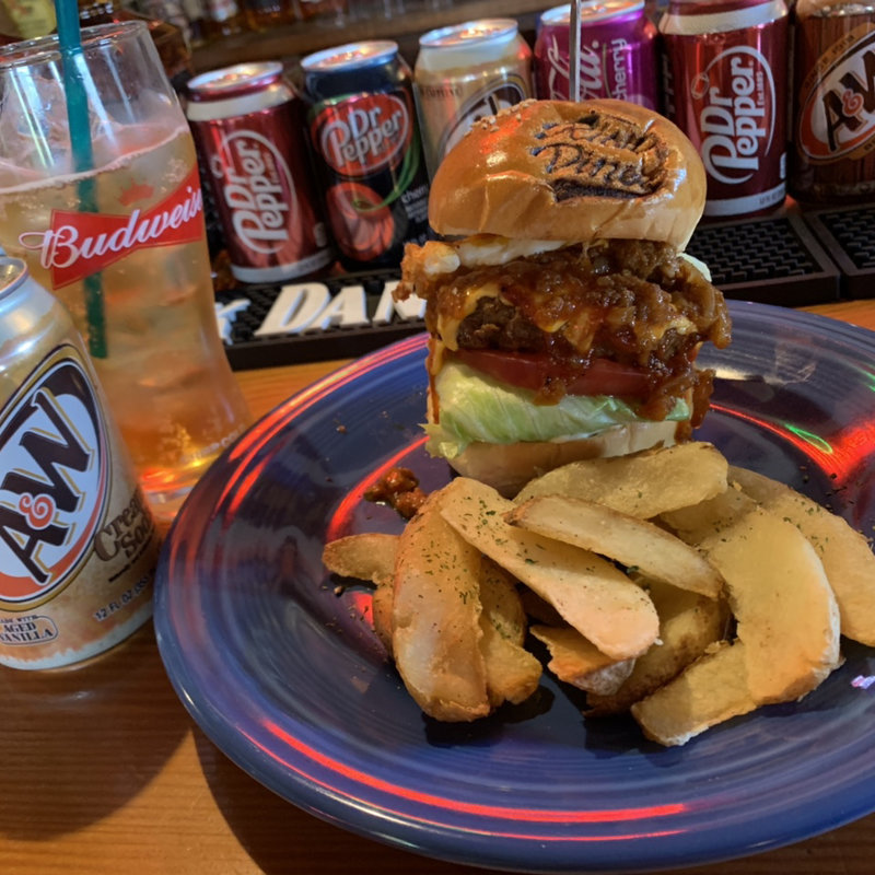 ミートソースチーズバーガー(リオンダイナー )