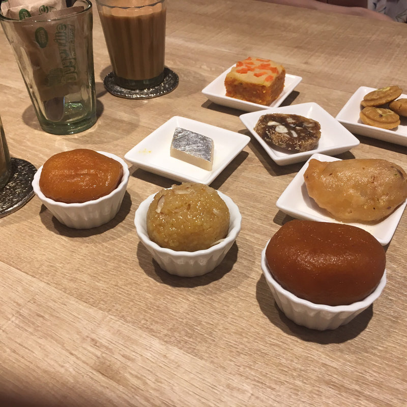 (インド料理ムンバイ四谷店 + The India Tea House)