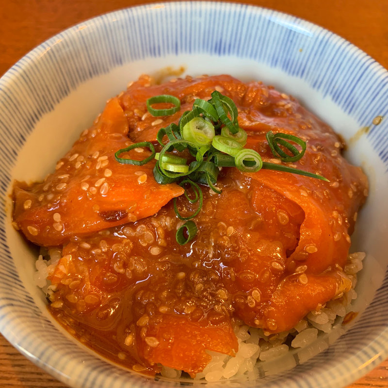 Cセット（ミニサーモン丼）(かもめ食堂 )